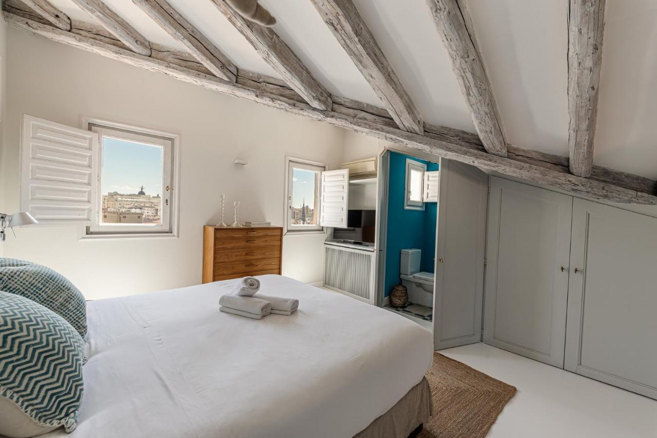 Bnbholder Refined Duplex Malasana Apartment Madrid Exterior foto