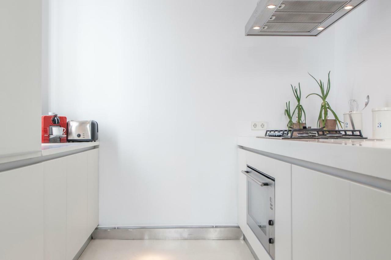 Bnbholder Refined Duplex Malasana Apartment Madrid Exterior foto